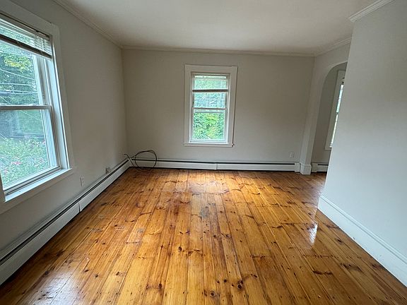 5th image of 37 Tewksbury St Floor 2