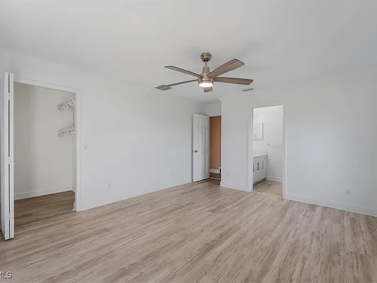 234 Pullman St — Photo 31
