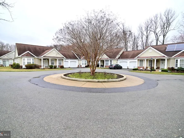 6 Rosebud Ct, Upper Marlboro, MD 20774