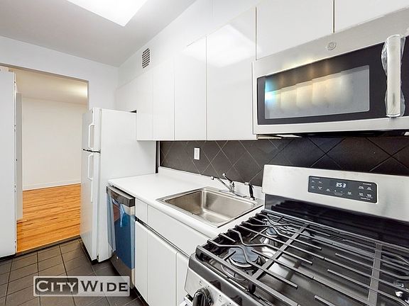 4th image of 436-442 E 81st St #6L