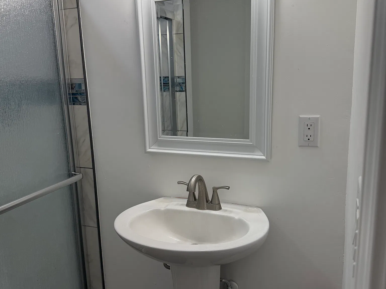 1 bed, 900 sqft, $1,900 — Photo 4