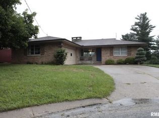 6 Holiday Ave, Bartonville, IL