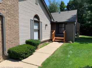 14112 Meadow Hill Ln #24, Plymouth, MI 48170