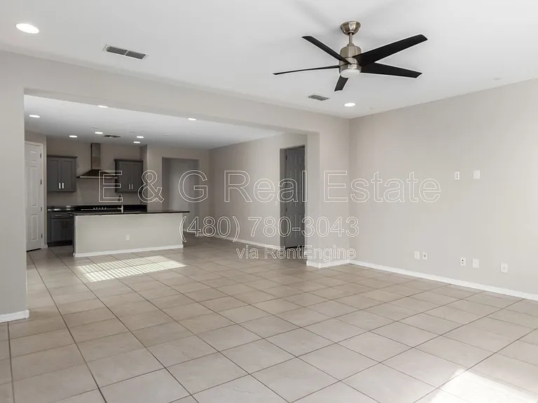 9027 W Missouri Ave — Photo 7