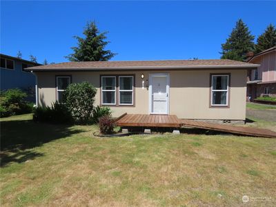 210 W Pine Avenue, Westport, WA, 98595