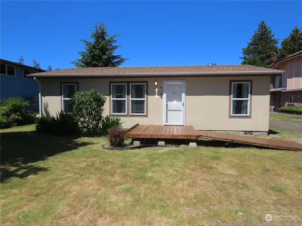 210 W Pine Avenue, Westport, WA 98595