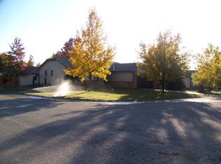 829 E 2nd Cir, Douglass, KS 67039