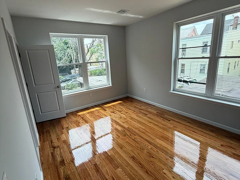 181 Munn Ave #3 — Photo 10