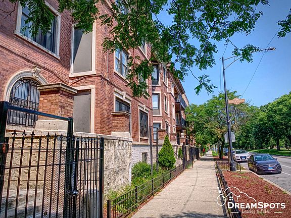 2nd image of 5252 S King Dr #3A