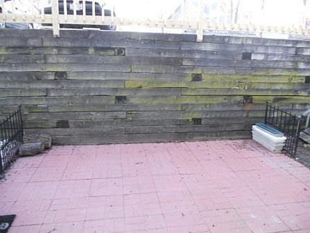 1st image of 131 Forest Ave