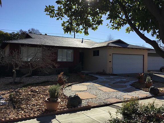 3rd image of 1620 Warbler Way
