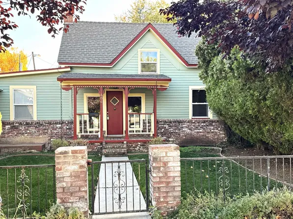 606 & 608 Cottage St, Susanville, CA 96130