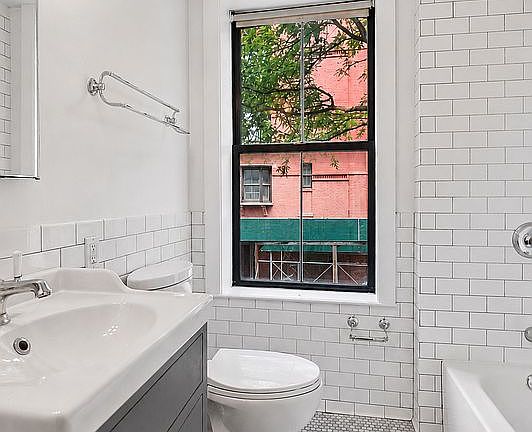 5th image of 439 Hicks St APT 2A