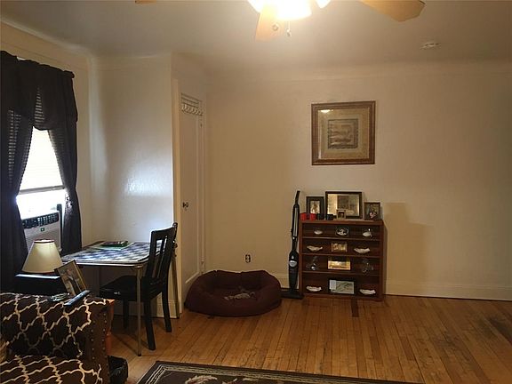 5th image of 3670 Watson Blvd