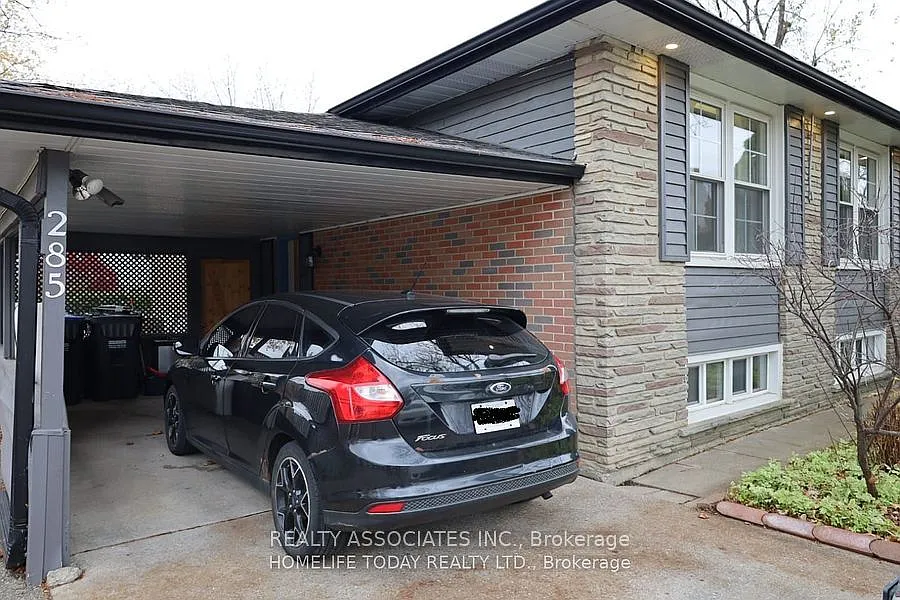 3 bed, $2,400 — Photo 2