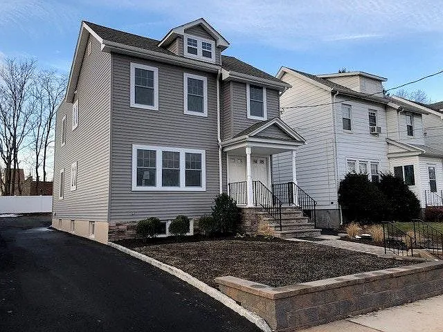 1014 Creger Ave — Photo 1