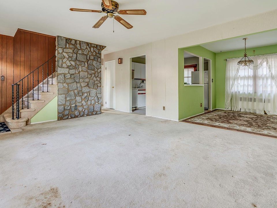 1st image of 16 Trezza Ct