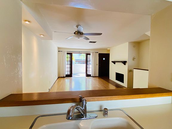 4th image of 8668 Villa La Jolla Dr