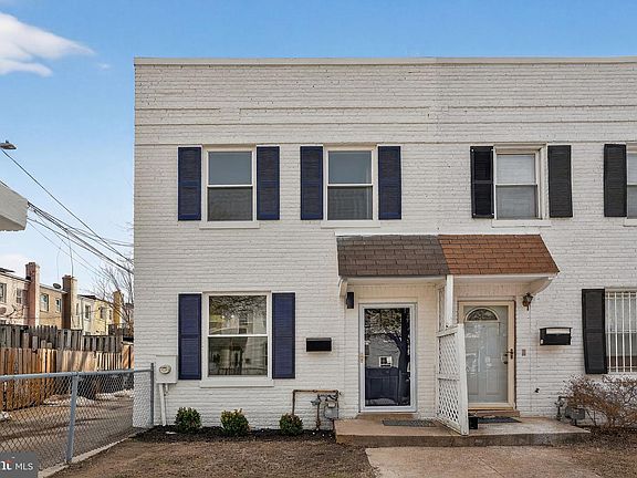 2nd image of 777 18th St NE