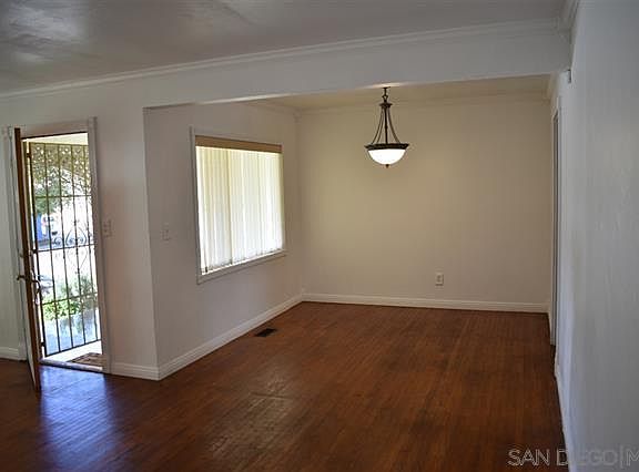 5th image of 727 Live Oak Dr