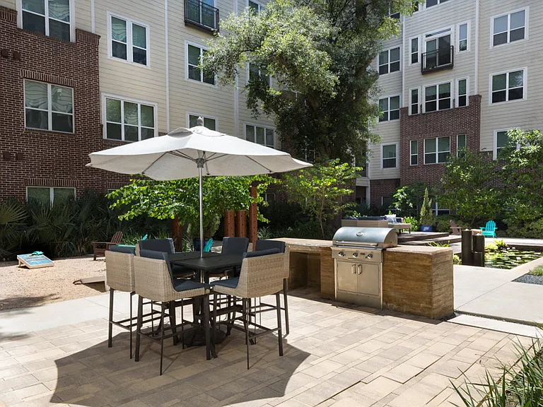 Outdoor kitchen and dining