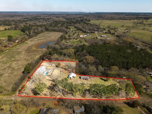 300 Stoddard Dr, Nacogdoches, TX 75965