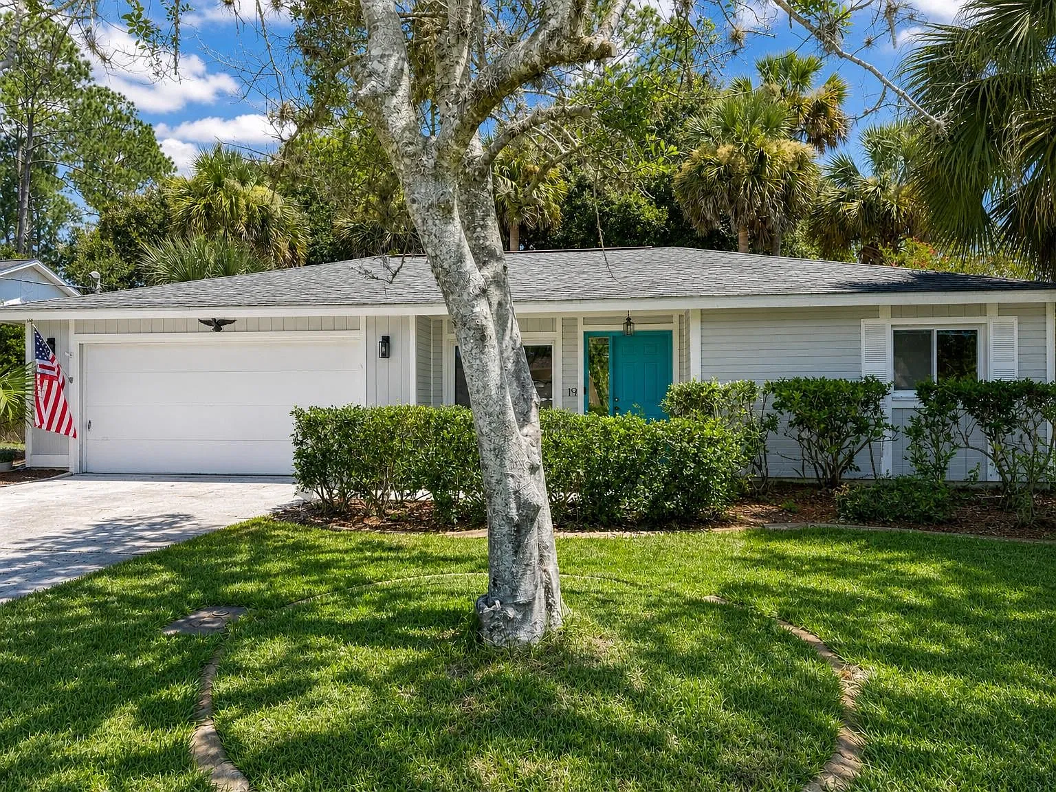 3 bed, 1673 sqft, $2,100 — Photo 1