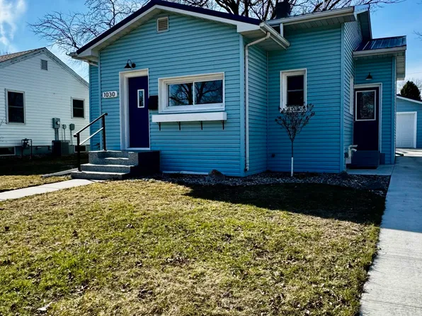 1030 1st St, Brookings, SD 57006