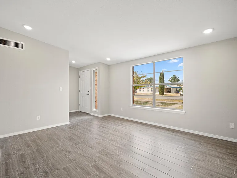 316 Egret Way — Photo 4