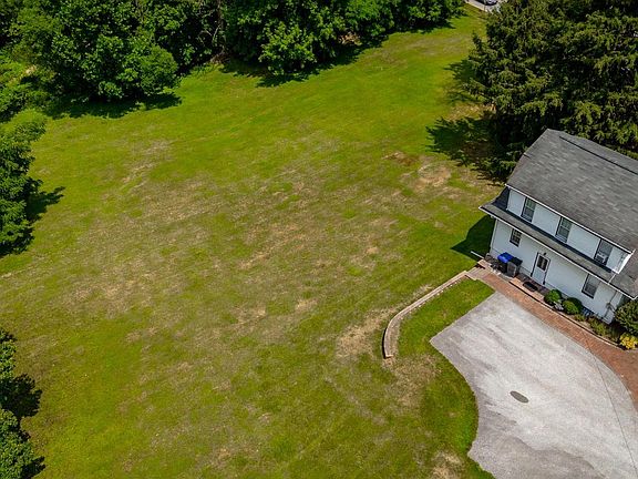 4th image of 31 Old State Rd