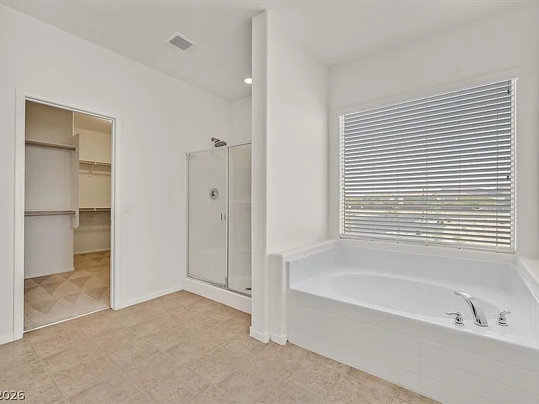 9599 Vega Carpio Ave — Photo 15