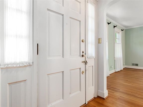 5th image of 2751 E Ridgewood Cir