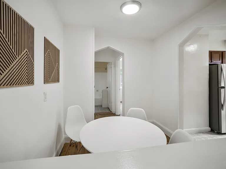 30 Danbury St SE #1 — Photo 38