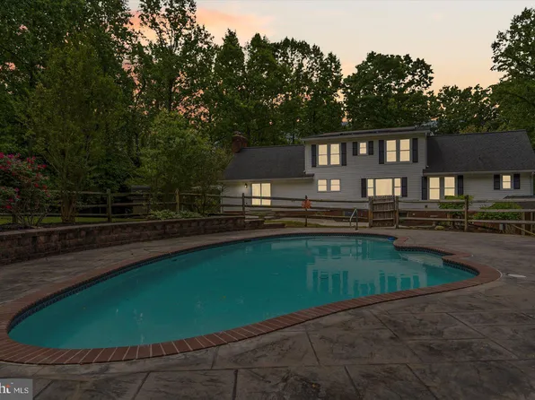 4406 Dulaney Ct, Glen Arm, MD 21057