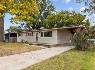 1270 Swan Dr, Florissant, MO