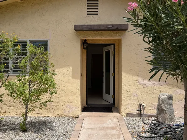 2140 E Hildy Ln, Palm Springs, CA 92262