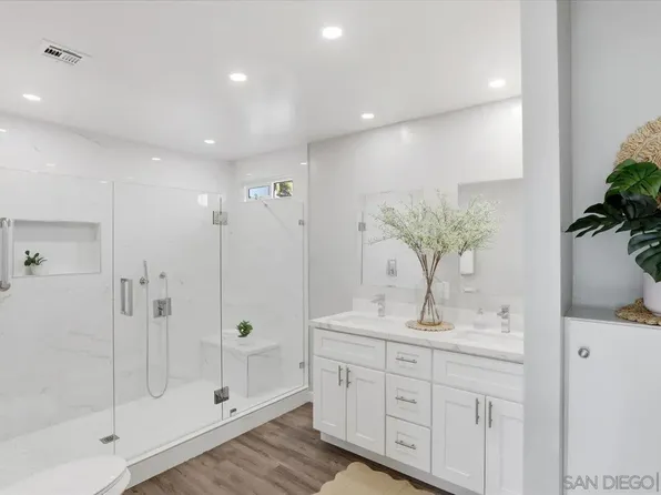 7023 San Bartolo St #41, Carlsbad, CA 92011