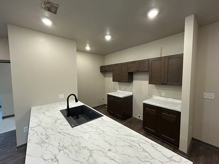 6950 Hickman Rd #300A — Photo 2