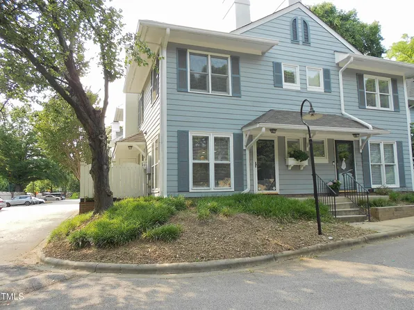 1402 Barton Place Dr, Raleigh, NC 27608