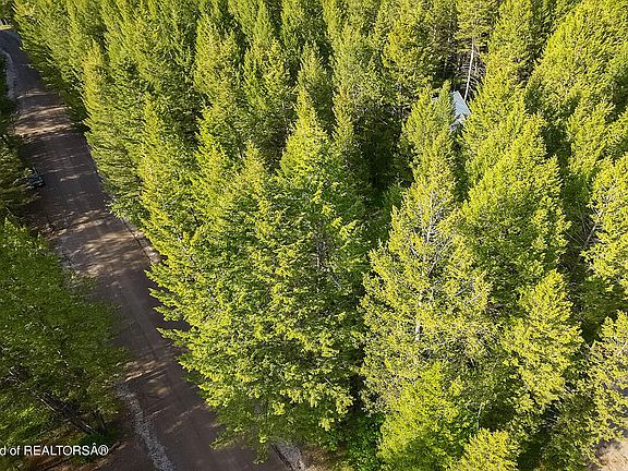 4th image of 100 Redwood Dr