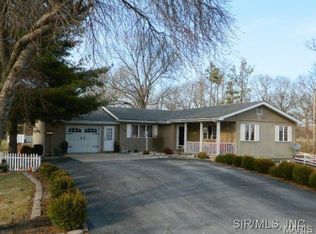 710 Ridgeway St, Hillsboro, IL 62049