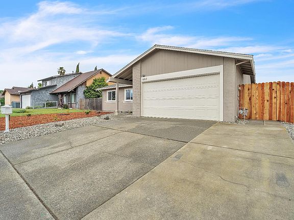 2nd image of 607 Seagull Drive