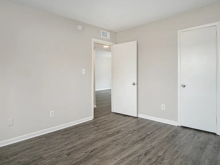 Uptown Villas — Photo 11