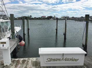 400 Old Causeway Rd, Atlantic Beach, NC 28512