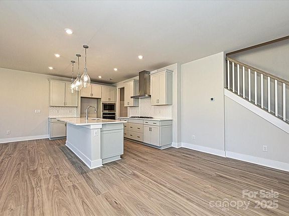 5th image of 207 Halemarge Dr