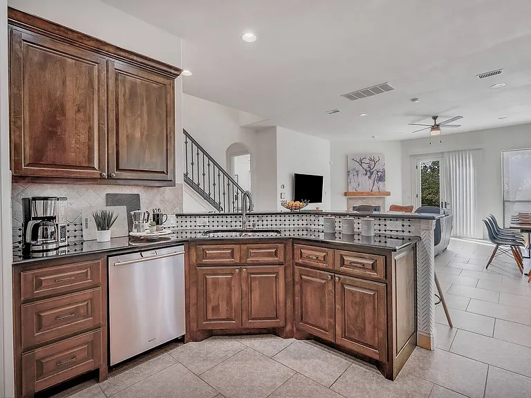 15101 Canary St — Photo 11