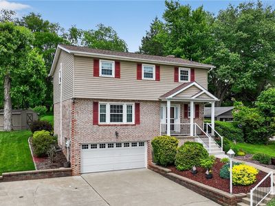 1990 Robbins Station Rd, North Huntingdon, PA, 15642