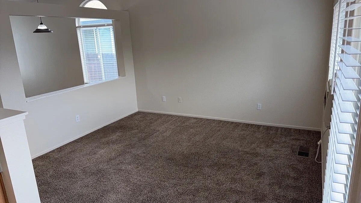 3 Bed, 2 Bath Home in Red Rock Area — Photo 3