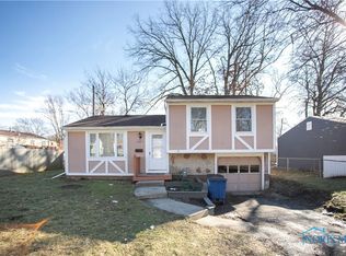 4243 Hunters Trl, Toledo, OH 43607