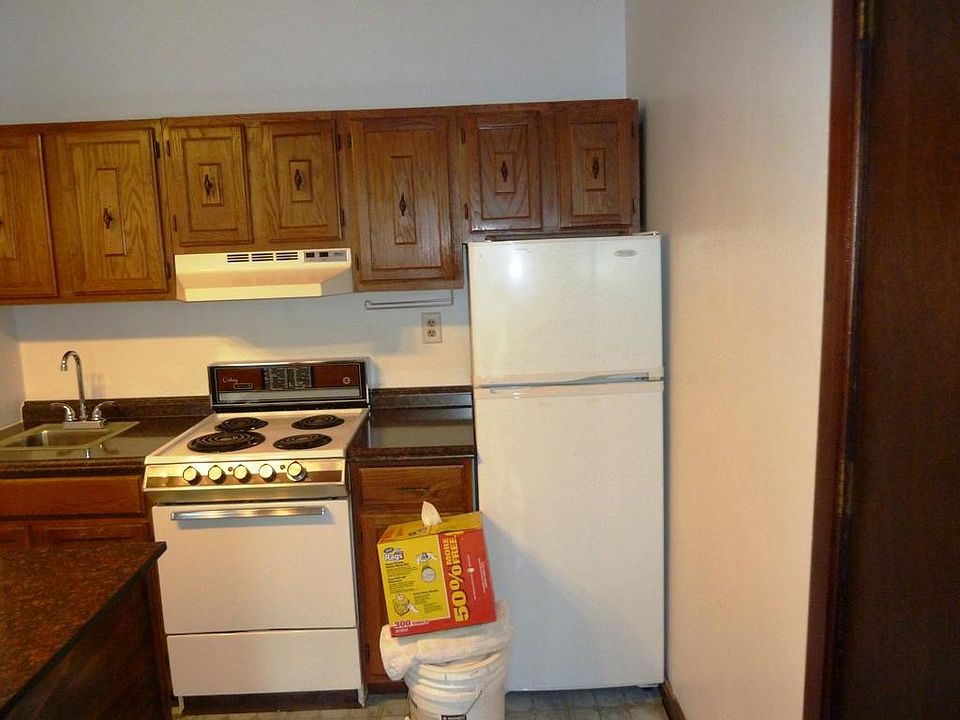 2nd image of 518 Columbus Ave